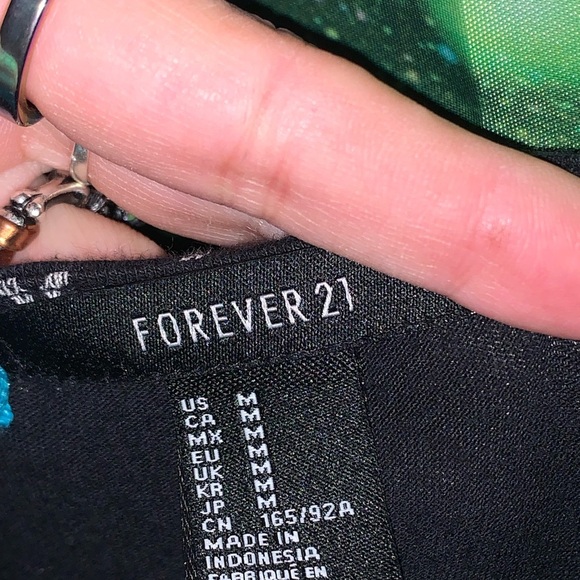 Forever 21 Black and White Bodycon Dress with Bishop Sleeves - Picture 3 of 3